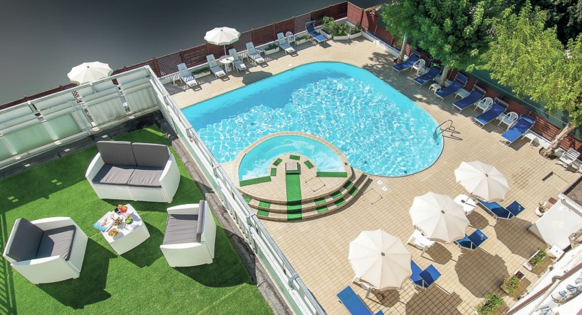 New Chiari Pool 2 - New Hotel Chiari